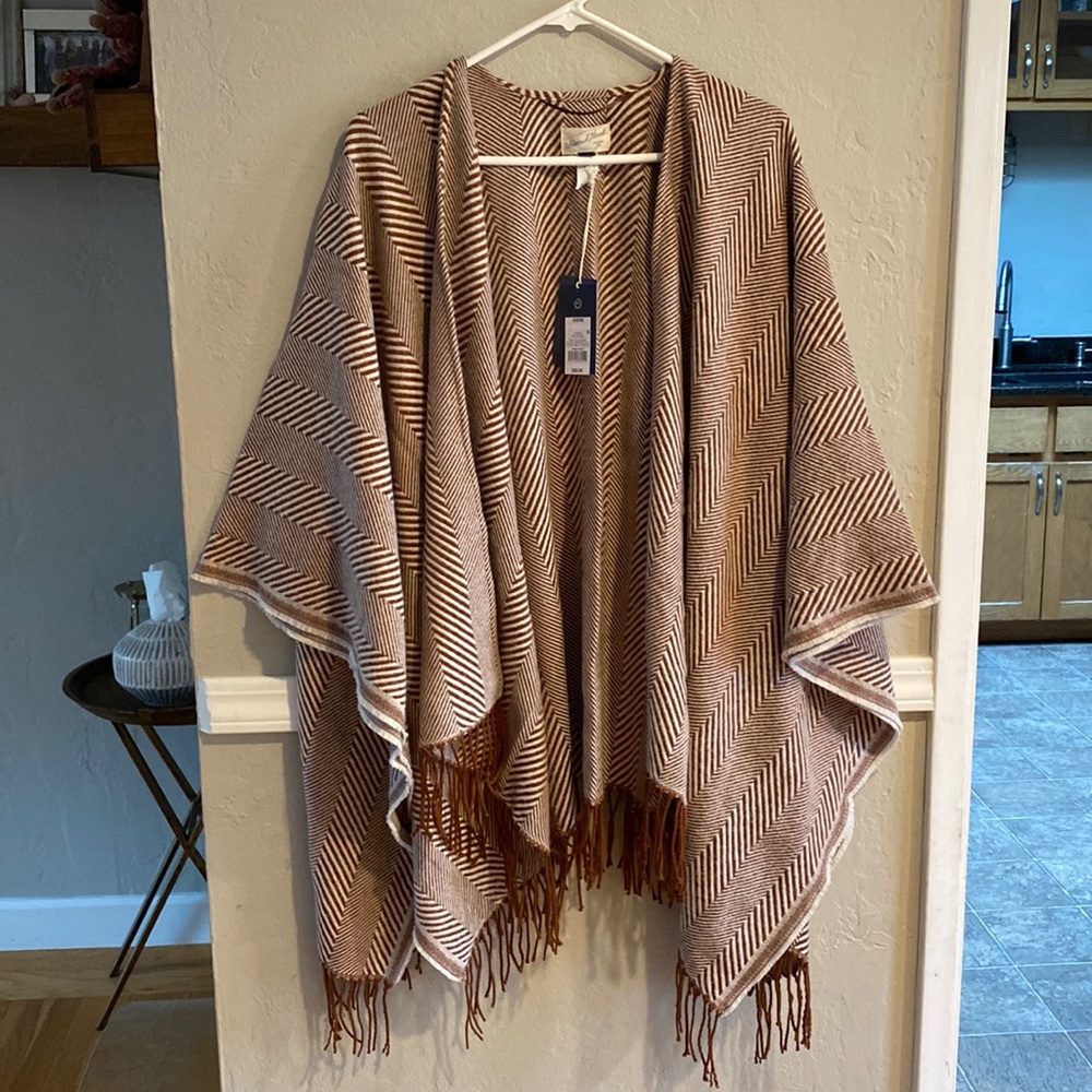 Beautiful poncho/cape